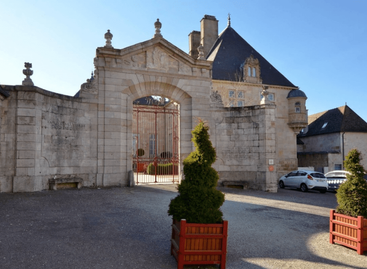 The French Museum Coin Heists: A Trail of Gold, Silver, and Precision&nbsp;Crime